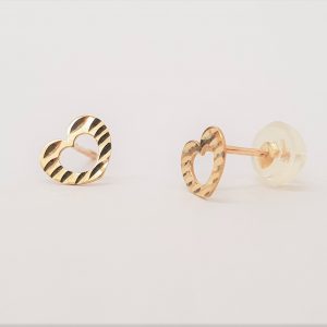 עגילי זהב צמודים - לב מעיין